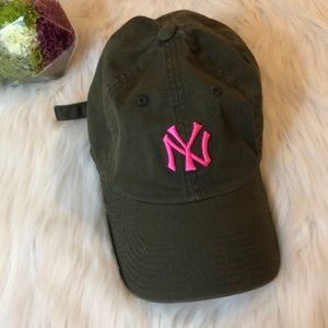 Yankees Hat 🧢